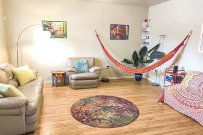 Image de Charming East Austin Retreat - Minutes from Downtown! !