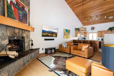 Image de Camp Tu’Wani Ski-in/Ski-out Condo Retreat Big Sky