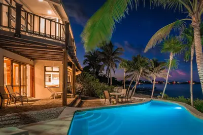 Casa Zama - Stunning ocean views and privacy at this poolside oasis