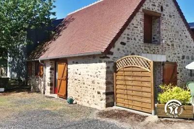 Image de Charmant gîte à la campagne pour 2, Wi-Fi, terrasse, grand jardin de 3ha, pêche loisirs.