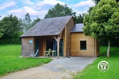 Image de Chalet Pmr sur Plan d'Eau avec Ponton Privatif – 4 à 6 Pers – Parfait pour Familles et Pêcheurs