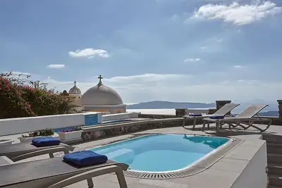 Image de Villa de luxe Ă Santorin | Villa Junior | 1 chambre | Superbes vues sur la mer | Fira