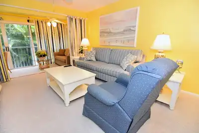 Image de Serene Escape ~ Spanish Cay F6 - Near beach one bedroom updated vacation condo