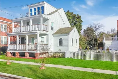 Image de Always Sunny - One Block To The Beach, Sleeps 10