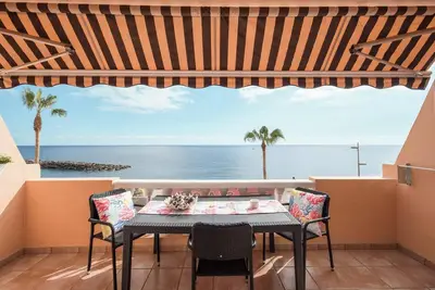 Image de Charmant appartement \"Junto al Mar\" avec vue sur la mer, piscine, Wi-Fi et terrasse