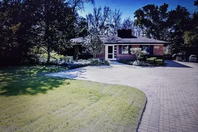 Image de Upper Unit With Large Private Back Yard, Patio, Kayaks, Fire Pit, Grill & Nature
