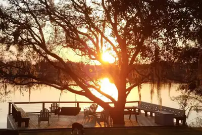 Image de Lakefront, Sunsets, Sandy Beach, Private One Acre, Swim, Fish, Relax!