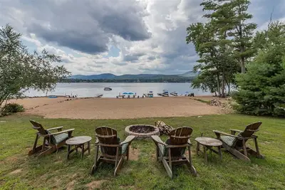 Image de Beachfront/Lakefront/ Mountain-view Chalet