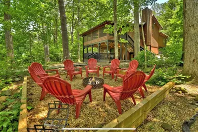 Image de Heaven on the lake - New hot tub! - nice fire pit! - Lake view!