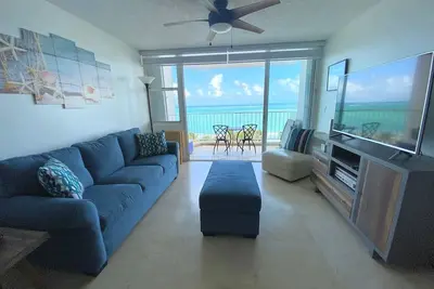 Image de Beachfront in * Isla Verde * walk 2 eat *