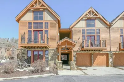 Image de Updated Unit, Gorgeous Mountain View!
