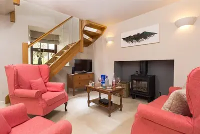 Barn Cottage, family friendly, with open fire in Cockermouth