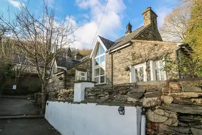 Image de Yr Hen Ysgol, The Old School, family friendly in Prenteg