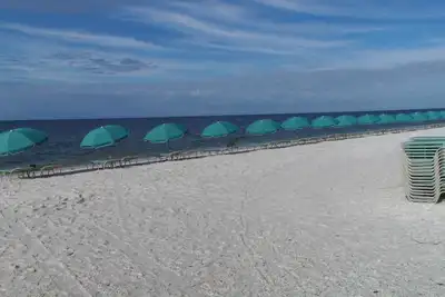 Image de Wild Pines corner unit. Beautiful weather, golfing, and beaches.