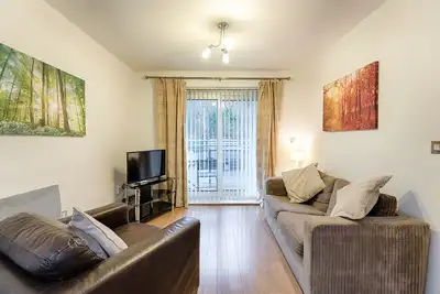Image de Parking, Balcony, Fully Equipped Kitchen
