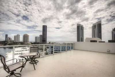 Image de Le Marina Bay 1109 (Str-01972)