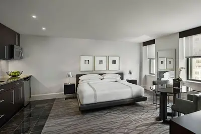 Image de Aka Residences Premium Studio w/ Wet Bar, Kitchen, Luxurious Bathroom, & WiFi