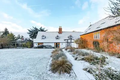 Image de Ryton Grange Traditional Farmhouse Plus Adjacent Hay Barn To Sleep 18