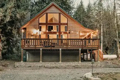 Image de Glacier Springs Cabin #2 - WiFi - Bbq - Game Room