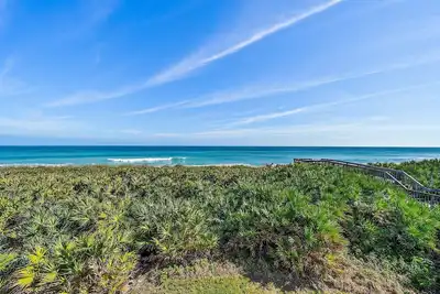 Image de Corner Direct Oceanfront Condo Stunning Views S. Hutchinson Island