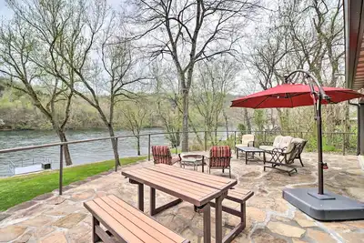 Image de White River Fishing Escape w\/ Deck & Patio!