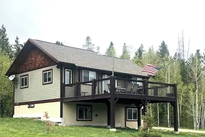 Image de Entire Home/ Picturesque Mtn Getaway