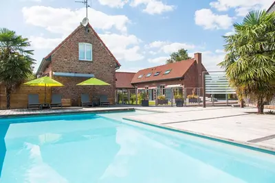 Image de Gîte de standing avec piscine et Spa à 15min. de Lille