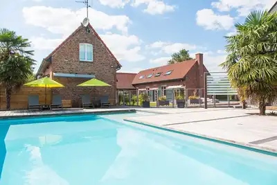 Image de Studio de standing avec piscine et Spa à 15min. de Lille