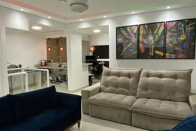 Image de Penthouse apartment 200 meters from the beach overlooking the sea.