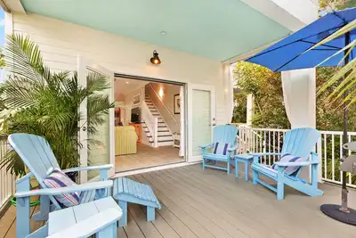Image de Into The Mystic ~ Adorable 2 Bedroom, 3 Bathroom Townhome w/ Community Pool!