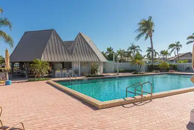 Image de One floor 3/2 walk to beach