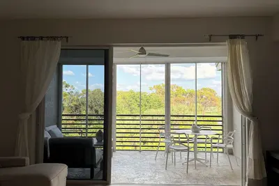 Image de Renovated 3 Bedroom, 2 Bath condo overlooking Hurricane #9 in Pelican Landing!