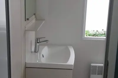 Image de Mobile home with large terrace 300m from the city
