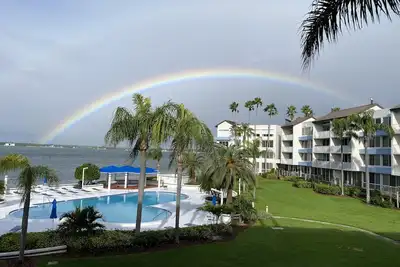 Image de 2br/2b Luxury Waterfront condo in St. Petersburg, Fl