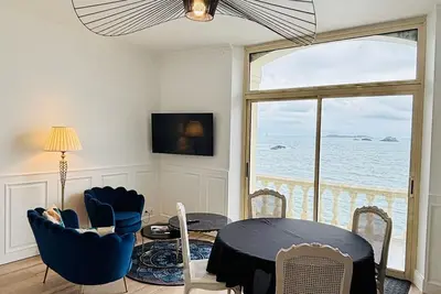 Image de Studio-de Luxe-Salle de Bain amenagée-Vue mer