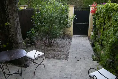 Image de Appartement classique avec vue sur Jardin à Croisette-Oasis