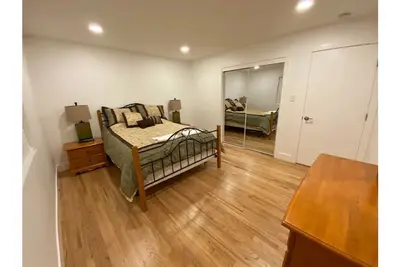 Image de Brand new modern yet cozy duplex unit
