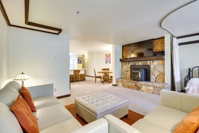 Image de 1 Mi to Trail: Wfh-Friendly Incline Village Condo!
