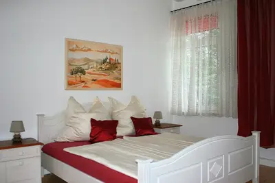 Image de Appartement-Standard-Salle de bain privée séparée-Vue sur Jardin