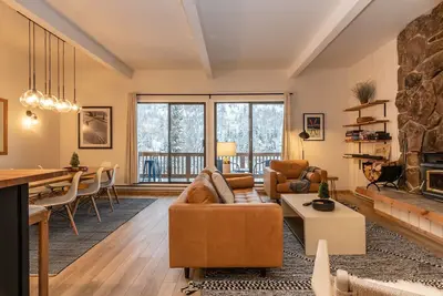 Image de Storm Meadows Townhome 29 | Ski In Ski Out | Pool & Hot Tub | Pet Friendly