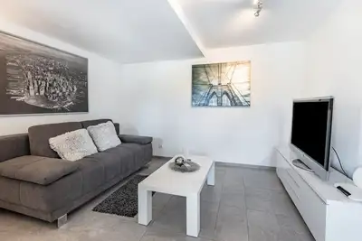 Image de Appartement de vacances moderne \"SchmuckstĂĽckchen\" avec vue sur les montagnes et Wi-Fi