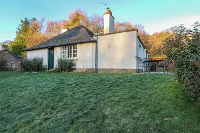 Image de East Cottage - Tarvit, pet friendly, with open fire in Cupar, Fife