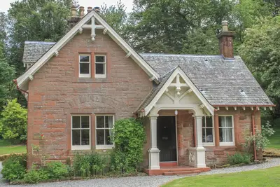 Gate Lodge - Threave Estate, pet friendly in Castle Douglas