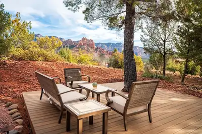 Image de The Great Escape! Modern, Secluded Retreat, Views, Uptown Location - Manzanita