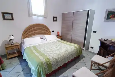 Studio-Exécutif-Douche-Vue sur Jardin