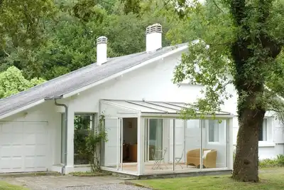 Image de La Conciergerie-Maison-Confort-Salle de bain privée séparée-Vue sur Jardin