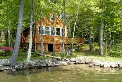 Image de Weekly discounts avail. Get away from it all on the start of The Belgrade Lakes