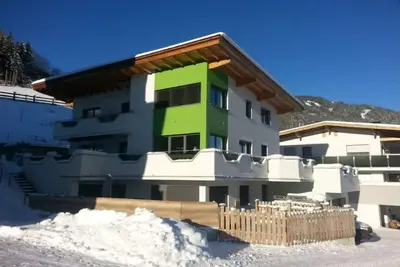 Image de House Sabrina -Garconniere! Only 300m from the Hochzillertal/Kaltenbach valley run!