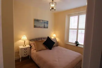 Appartement-Salle de bain privée séparée-Ref B
