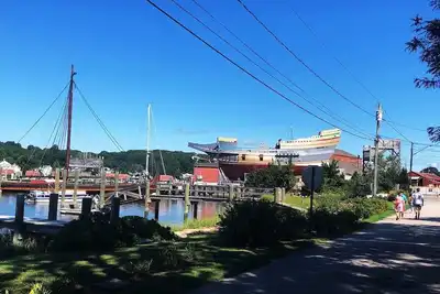 Image de Walk To Downtown & Seaport!